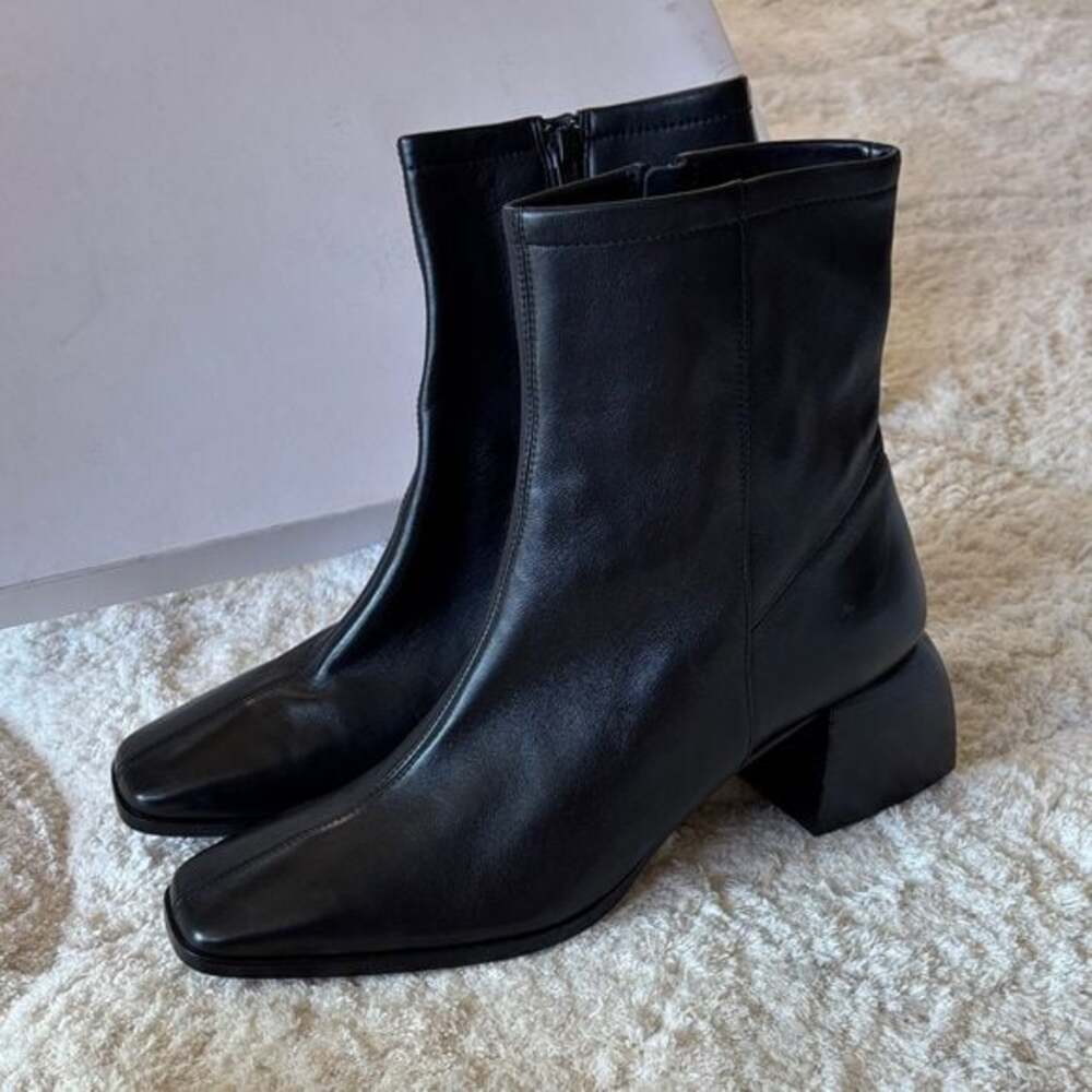 Paolo Black Leather Square-Toe Ankle Boots with Block Heel - Picture 2 of 8